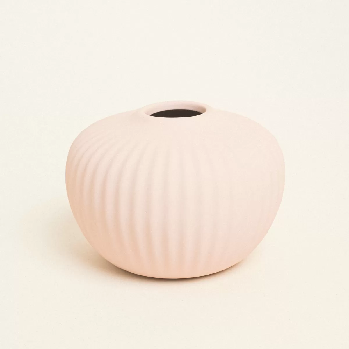 Ματ Κεραμικό Βάζο 15 cm x 11 cm