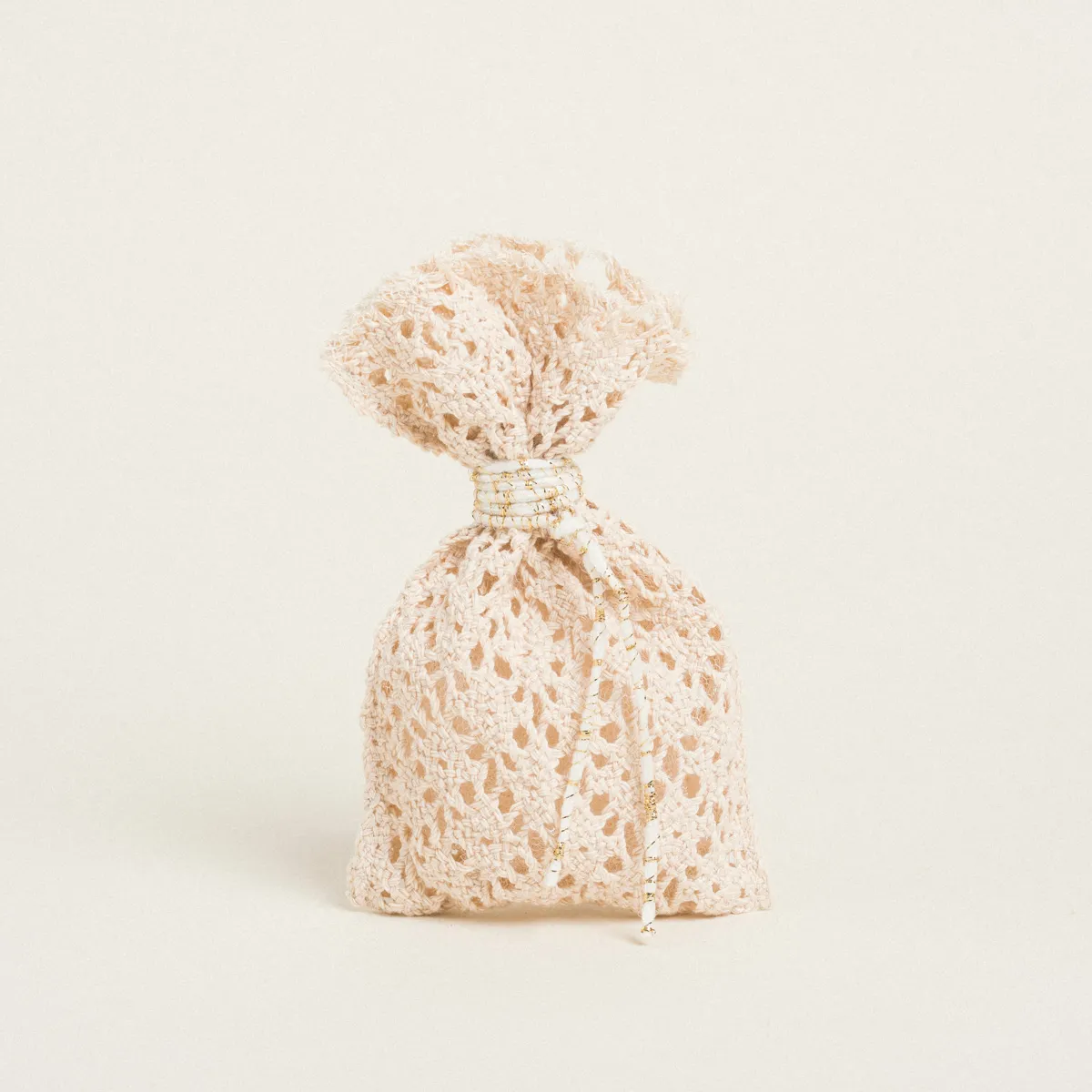 ΠΟΥΓΚΙ ΠΛΕΚΤΟ “ΚΥΚΛΑΜΙΝΟ” 12 x 17 cm