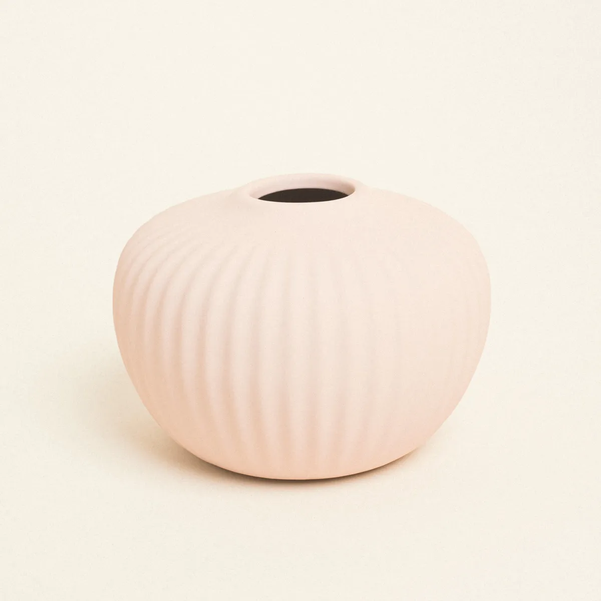 Ματ Κεραμικό Βάζο 15 cm x 11 cm